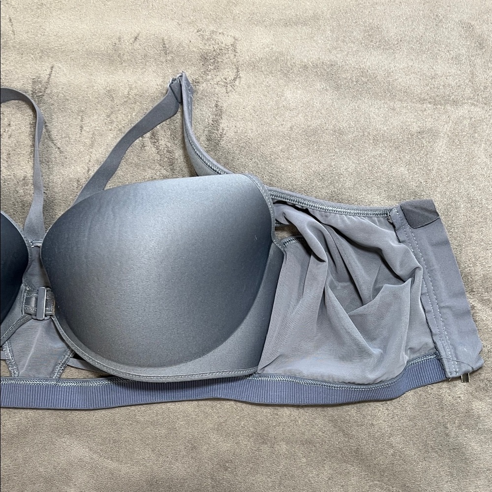 Victoria's Secret Knockout Front-Close Sports Bra in Gray 38DD - Picture 9 of 14
